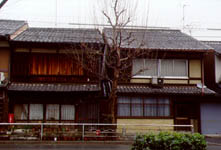 machi1.jpg (47210 bytes)