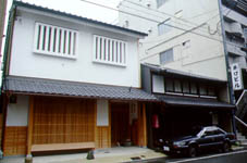 machi3.jpg (45274 bytes)